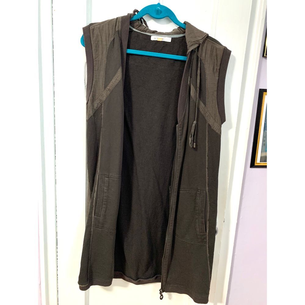 Mur Mur Zipper Vest L